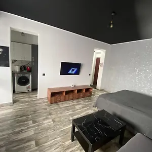 Spacious & Luxury Center Studio Apartament